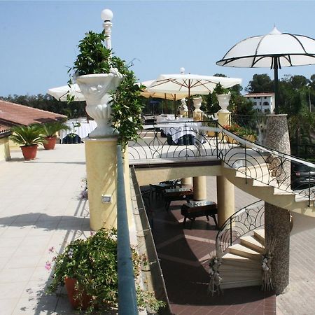 Hotel Miramare Marina di Schiavonea Bagian luar foto