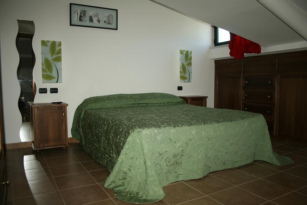 Hotel Miramare Marina di Schiavonea Ruang foto