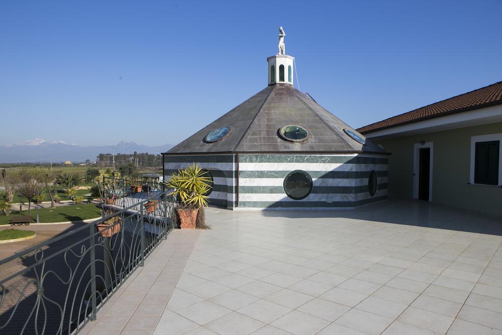 Hotel Miramare Marina di Schiavonea Bagian luar foto